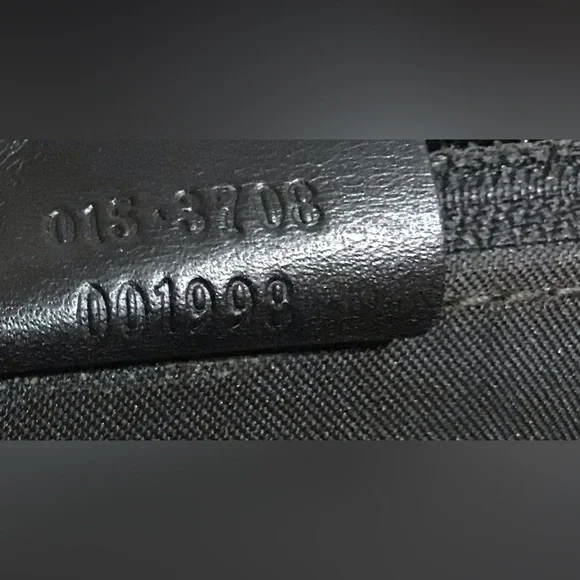 Gucci Bags - Picture 16 of 16